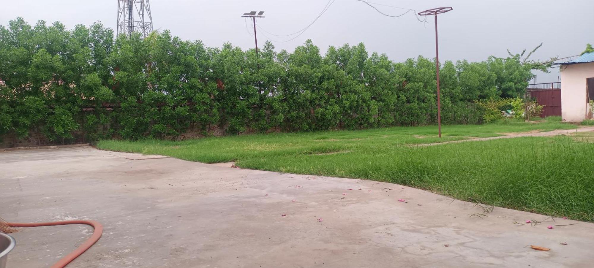 ホテル Vasundhara Garden Pukhrayan エクステリア 写真